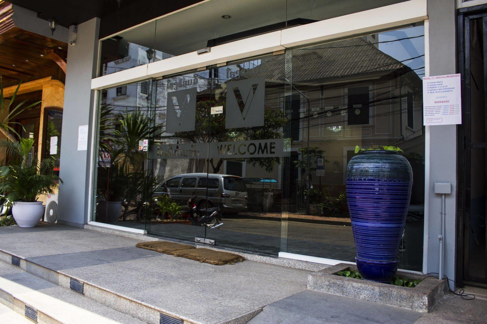 V Hotel Vientiane Exterior foto